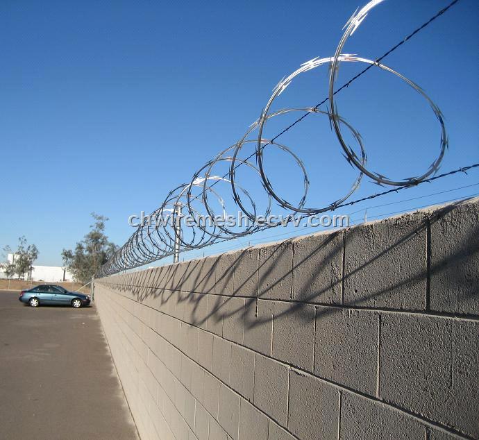 Enhancing Security with Razor Wire Fence Installation