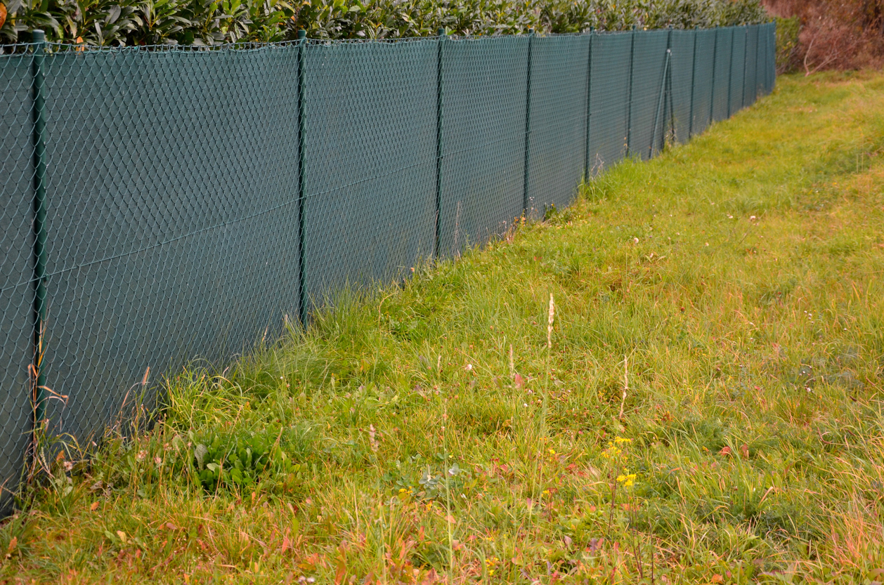 Razor Wire Installation in Los Angeles, CA
