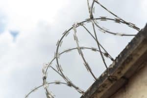 How Does U.S. Razor Wire Installation Work and What Are the Safety Standards to Follow?