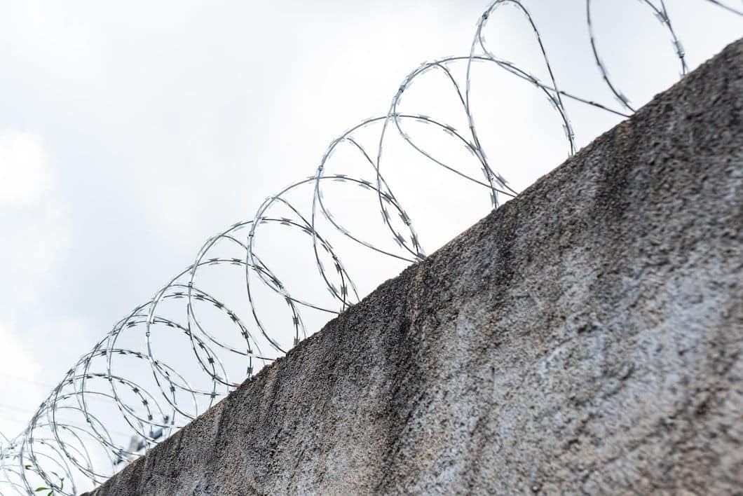 What Are the Pros and Cons of U.S. Barbed Wire for Commercial Perimeter Protection?